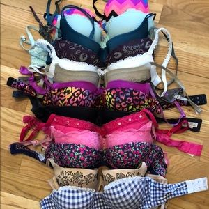 Bundle of 14 bras 😍. Mostly Victoria Secret.
